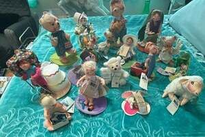 Collection of Assorted Vintage Annalee Mobilitee Posable Dolls and Figurines